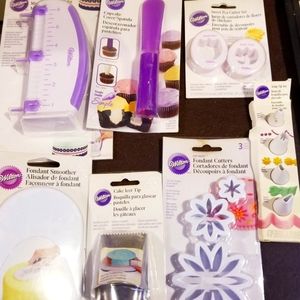 Wilton Bundle of 7 Baking Supplies New